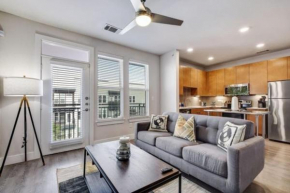 Luxurious Studio, Work from Home, Wifi, Riverwalk